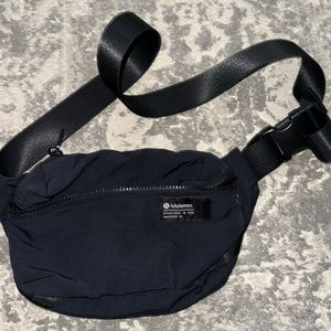 Lululemon utility belt bag!